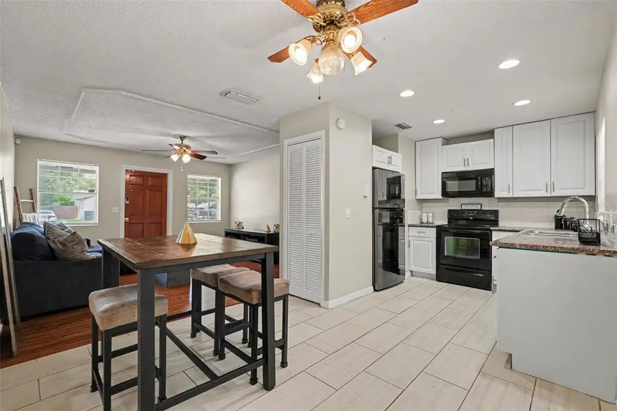 4419 Dolphin Dr, Tampa, FL 33617 - #3