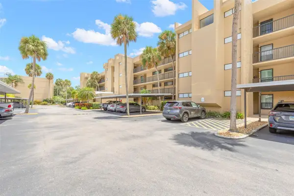2614 Cove Cay Drive #106, CLEARWATER, FL 33760