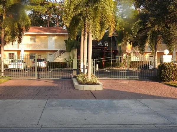 972 La Costa Circle #8, SARASOTA, FL 34237