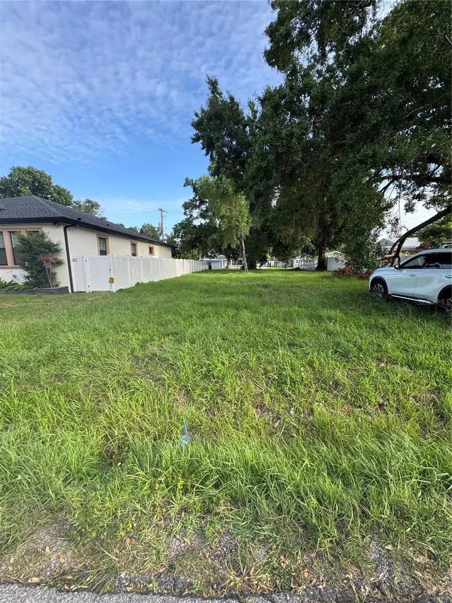 2710 W Lake Avenue, Tampa, FL 33607 - #3
