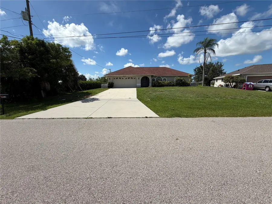 808 SW 7th Terrace, Cape Coral, FL 33991 - #2
