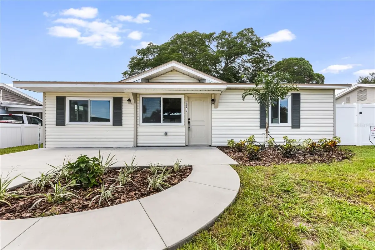 7851 40 Ave N, Saint Petersburg, FL 33709 - #1