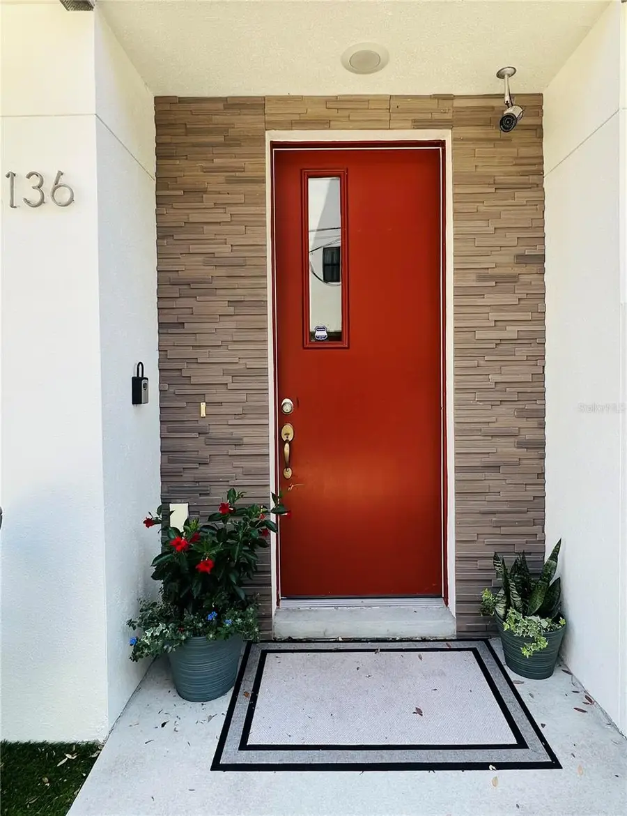 136 8th Street N, Saint Petersburg, FL 33701 - #3