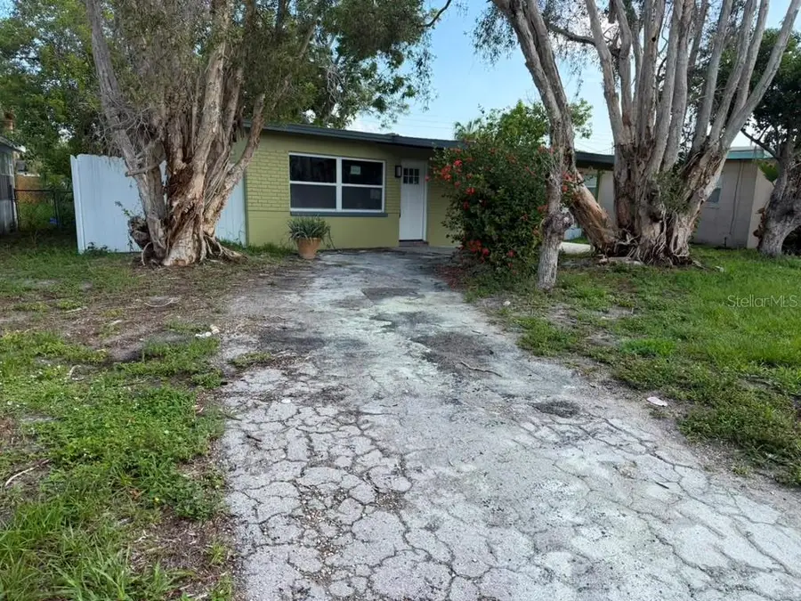 755 N 75th Avenue N #1, Saint Petersburg, FL 33702 - #2