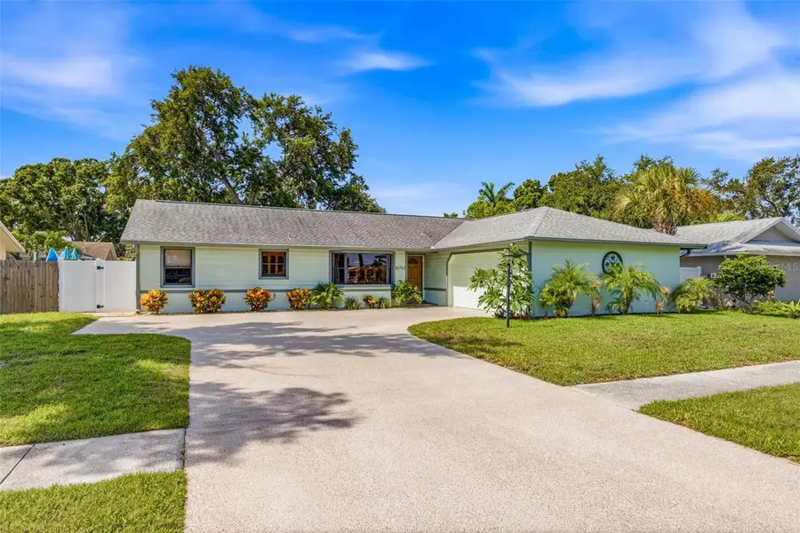 10752 126th Avenue, Largo, FL 33778 - #2