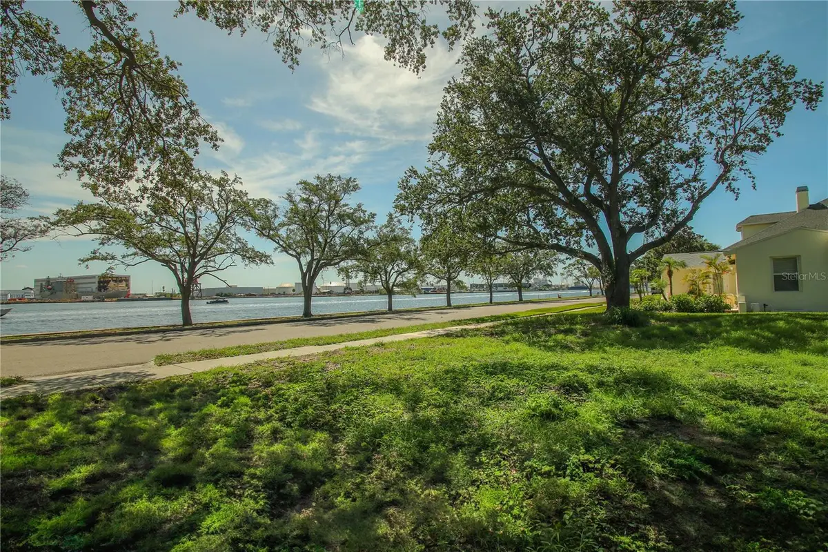424 Channel Drive, Tampa, FL 33606 - #1