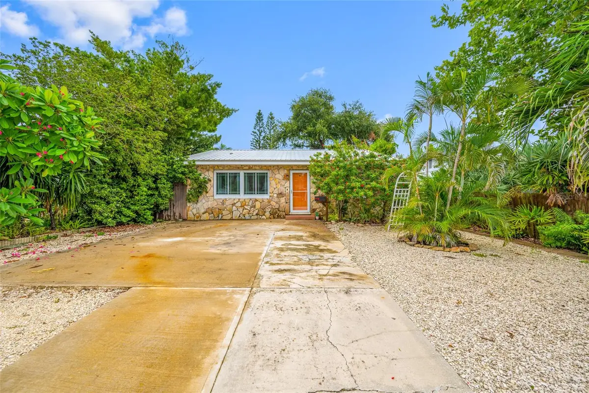 3935 11th Avenue N, Saint Petersburg, FL 33713 - #1