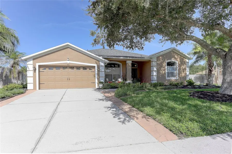 3815 Red Bluff Ct, Wesley Chapel, FL 33543 - #2