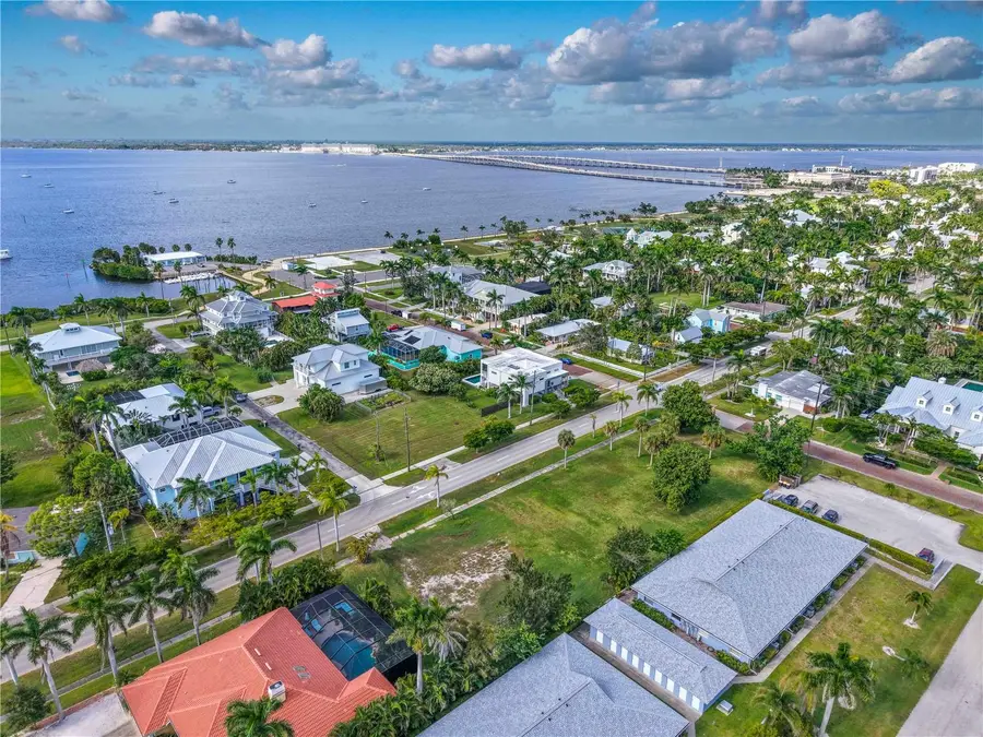 821 W Marion Avenue, Punta Gorda, FL 33950 - #2