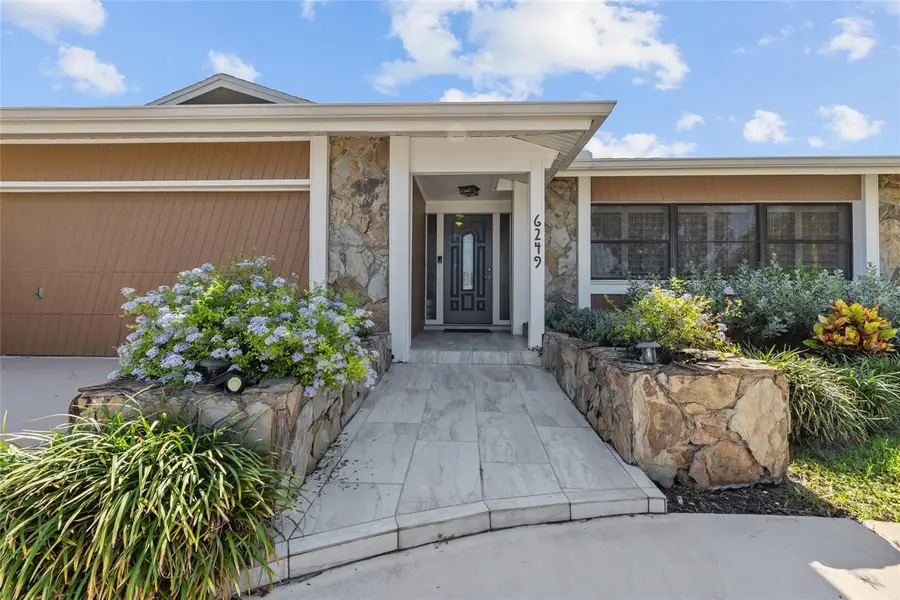 6249 Hillside Avenue, Seminole, FL 33772 - #3