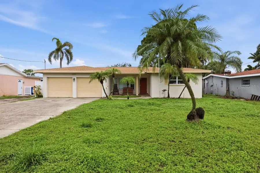 4400 Huntington Street Ne, Saint Petersburg, FL 33703 - #2