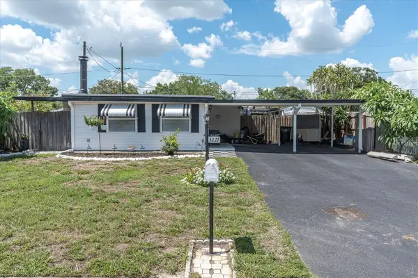 3227 48th Avenue N, ST PETERSBURG, FL 33714