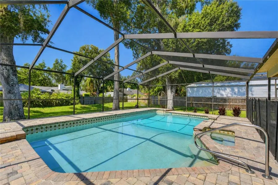 1101 Oakridge Manor Drive, Brandon, FL 33511 - #2