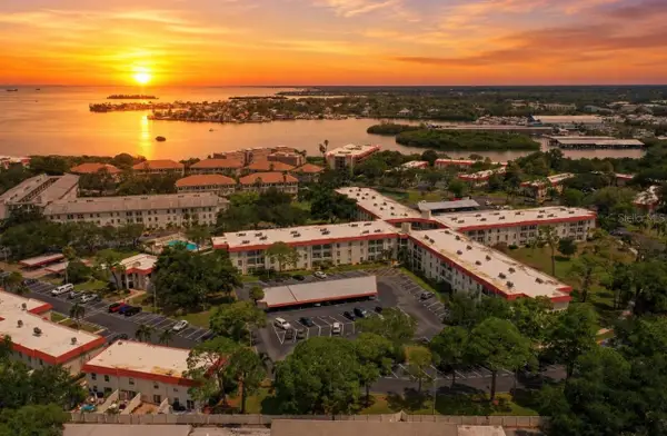 2700 Bayshore Boulevard #2110, DUNEDIN, FL 34698