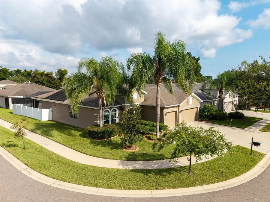 220 Parsons Woods Drive, Seffner, FL 33584 - #2