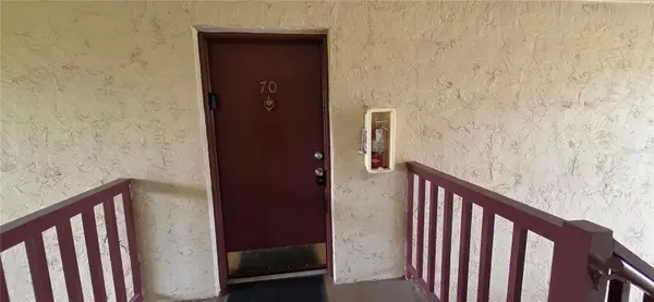3814 N Lake Drive #70, TAMPA, FL 33614