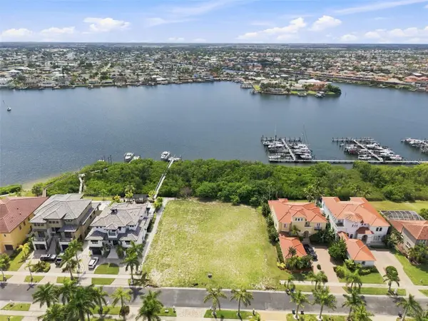 6111 Lagomar Lane, APOLLO BEACH, FL 33572