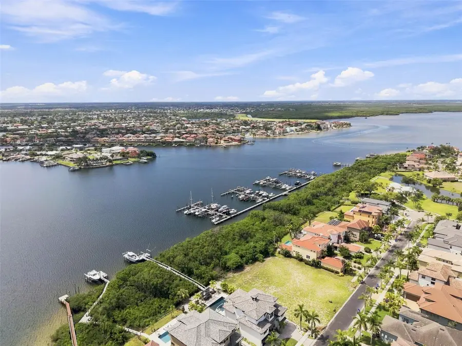 6111 Lagomar Lane, Apollo Beach, FL 33572 - #3