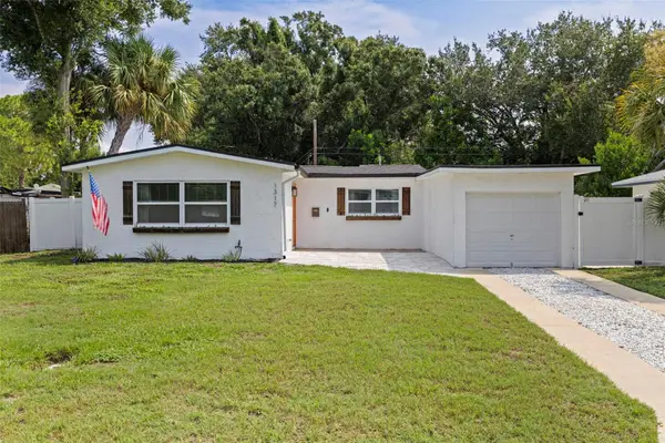 1317 Essex Drive N, ST PETERSBURG, FL 33710