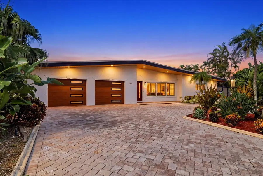 661 79th Circle S, Saint Petersburg, FL 33707 - #2