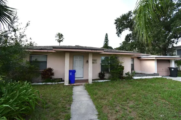 204 Shore Drive W, OLDSMAR, FL 34677