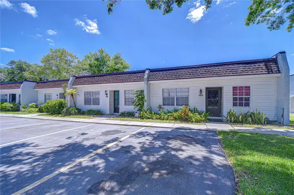 13870 Oakwood Lane #13870, SEMINOLE, FL 33776