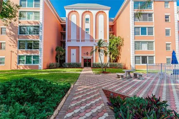 1900 68th Street N #210, ST PETERSBURG, FL 33710