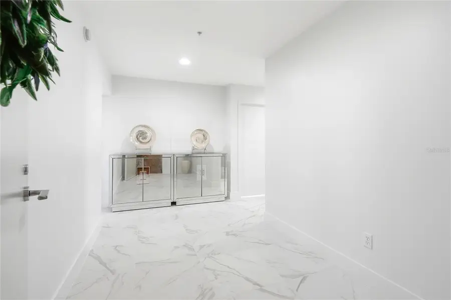 175 1st Street S #1008, Saint Petersburg, FL 33701 - #3