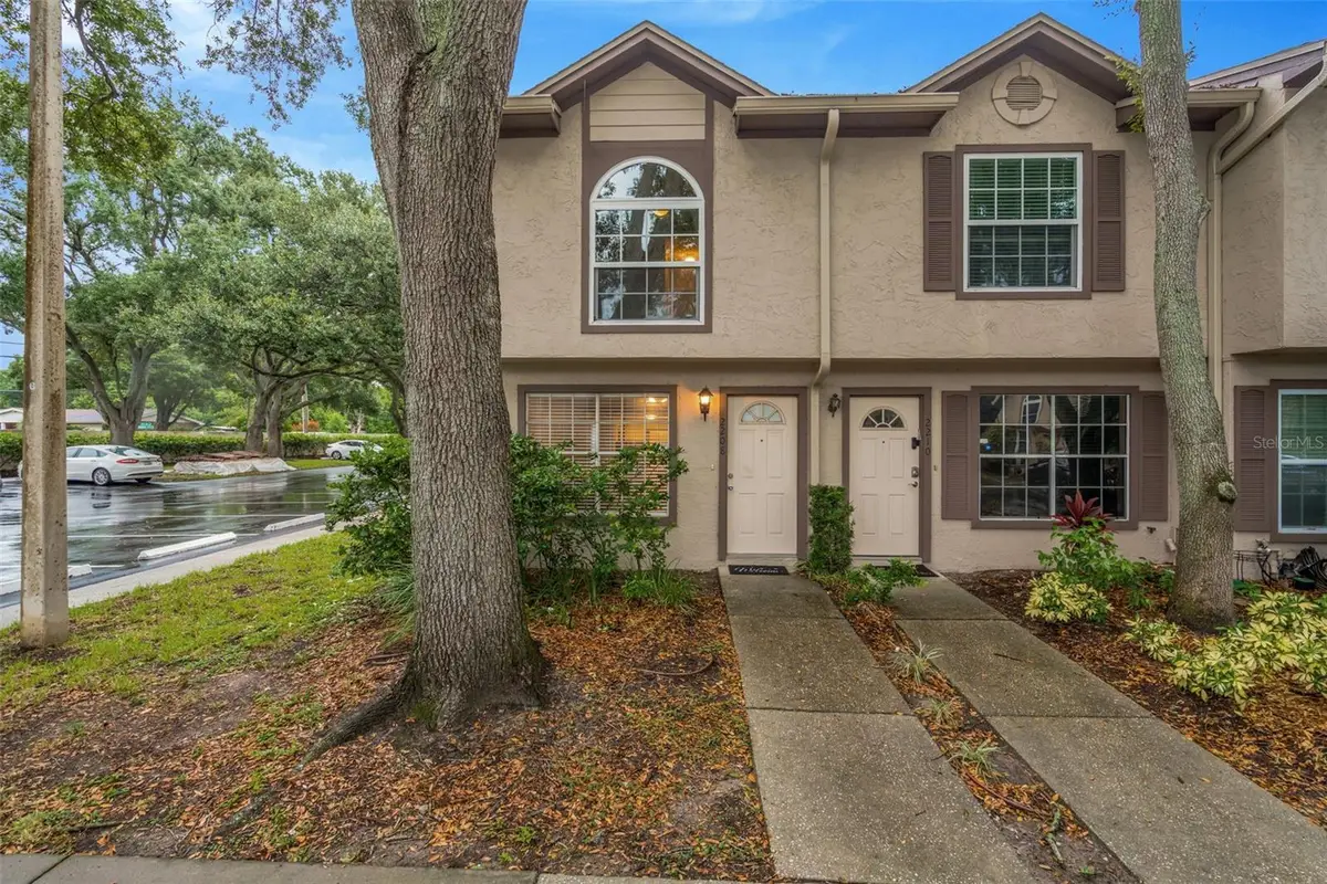 2208 Fletchers Point Circle, Tampa, FL 33613 - #1