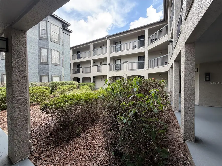 13210 Arbor Isle Dr #102, Temple Terrace, FL 33637 - #3