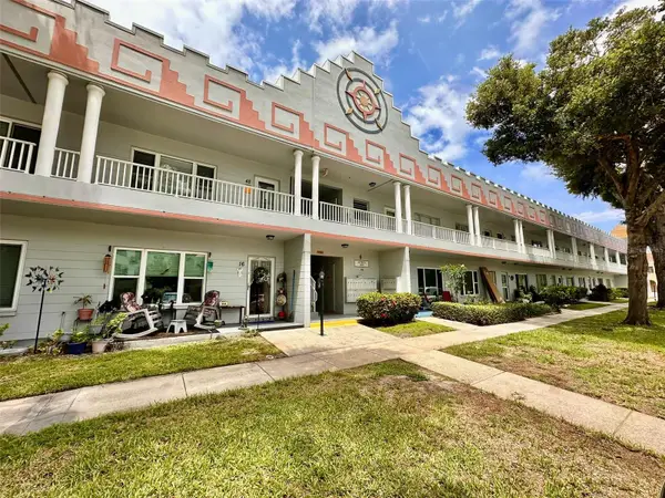 2100 World Parkway Boulevard #50, CLEARWATER, FL 33763