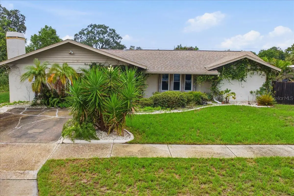 1221 E Lime Street, Tarpon Springs, FL 34689 - #1