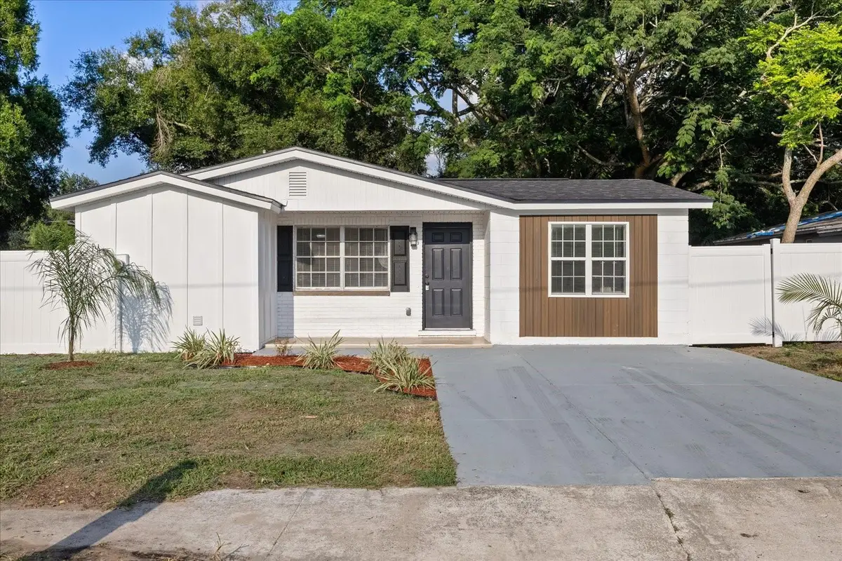 8711 N River Forest Circle, Tampa, FL 33604 - #1