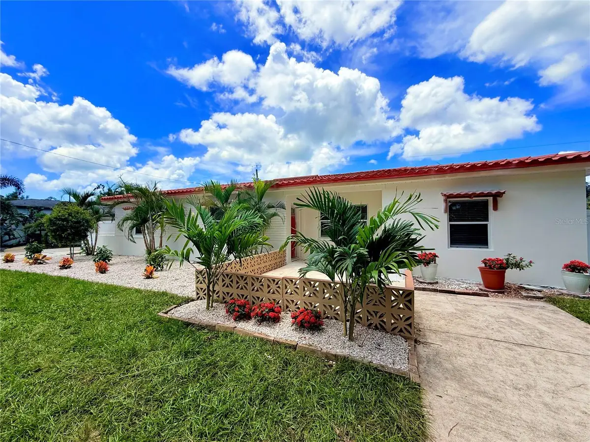 1500 77th Street N, Saint Petersburg, FL 33710 - #1