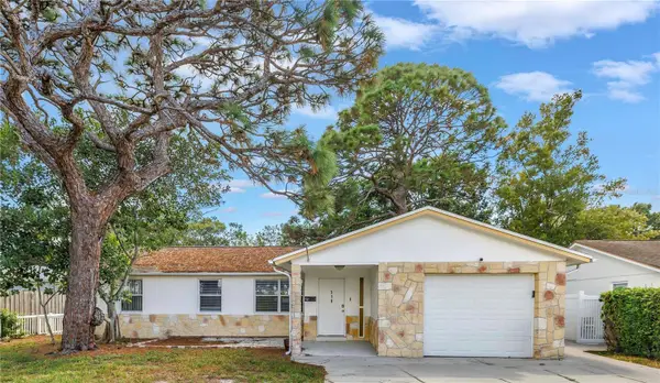 518 62nd Avenue Ne, ST PETERSBURG, FL 33702