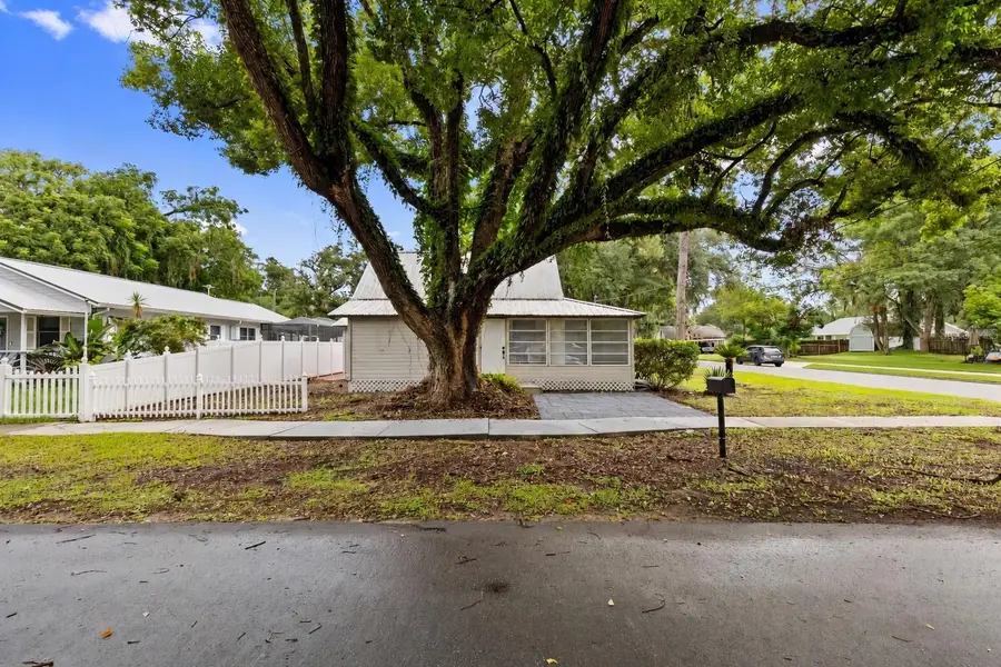 5450 10th Street, Zephyrhills, FL 33542 - #2