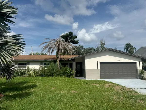 3197 Walnut Street Ne, ST PETERSBURG, FL 33704
