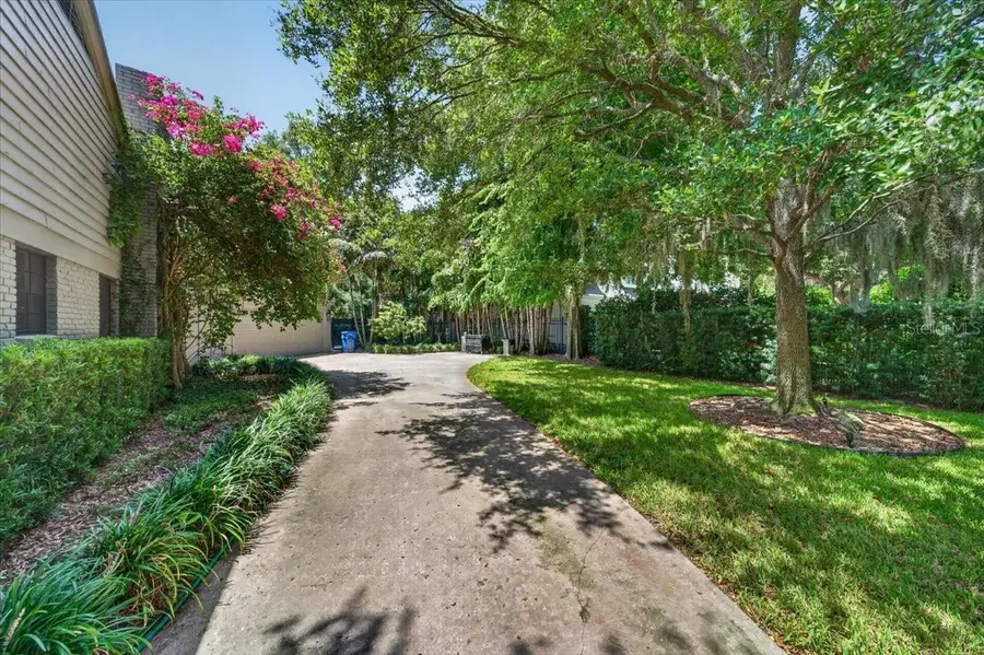 3020 W Villa Rosa Park, Tampa, FL 33611 - #2