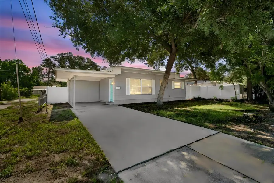 516 64th Street S, Saint Petersburg, FL 33707 - #2
