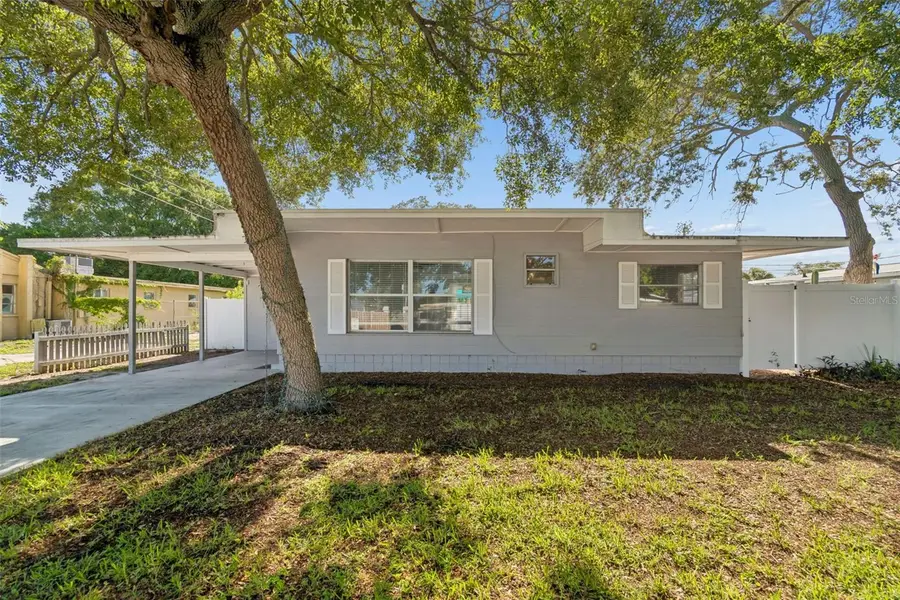 516 64th Street S, Saint Petersburg, FL 33707 - #3