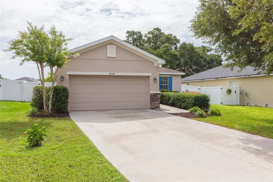 36108 Laguna Hills Circle, Zephyrhills, FL 33541 - #2