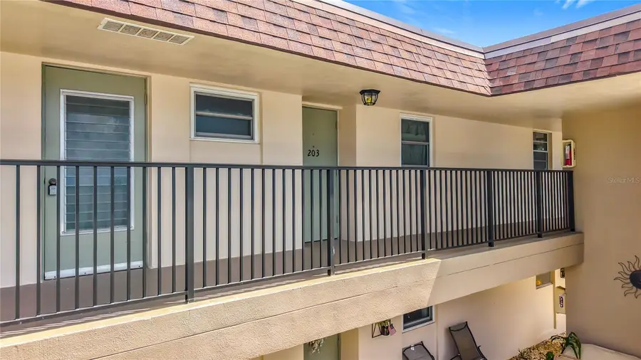 9945 47th Avenue N #203, Saint Petersburg, FL 33708 - #2