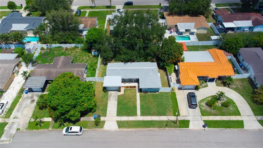 5919 33rd Avenue N, Saint Petersburg, FL 33710 - #3