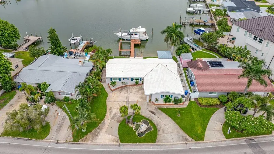 530 79th Street S, Saint Petersburg, FL 33707 - #2