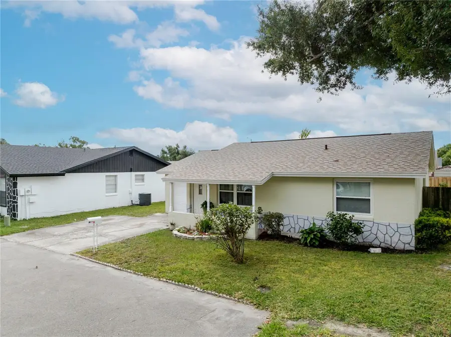 10118 Hunters Point Court, Tampa, FL 33615 - #3