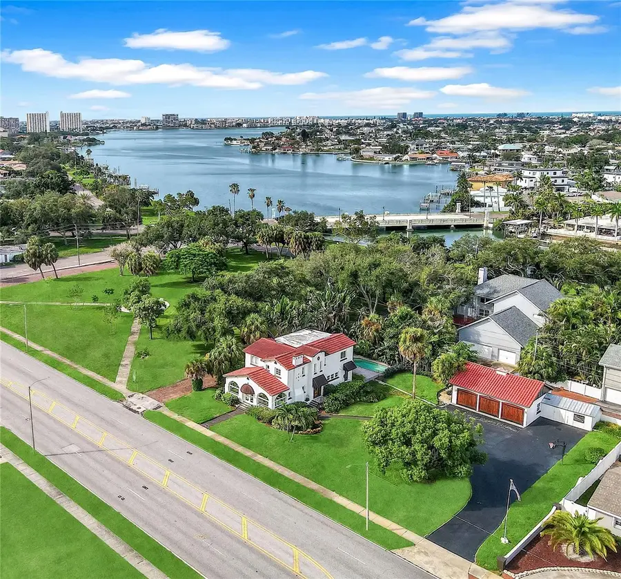 120 Park Street N, Saint Petersburg, FL 33710 - #2