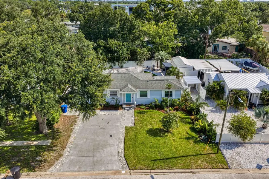 417 Hampton Avenue Ne, Saint Petersburg, FL 33703 - #3