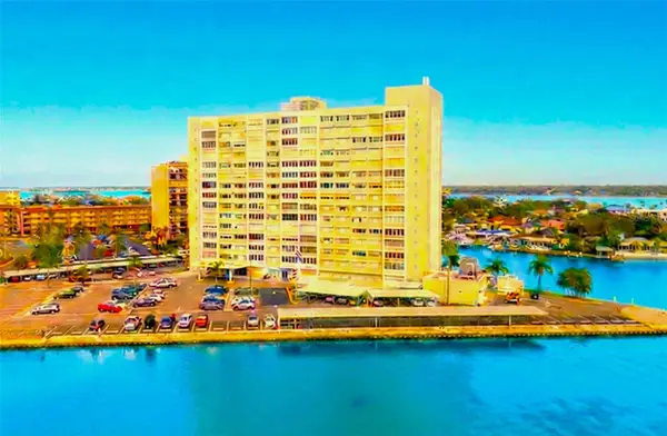 31 Island Way #703, CLEARWATER BEACH, FL 33767