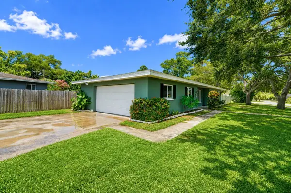 1800 Druid Road E, CLEARWATER, FL 33764