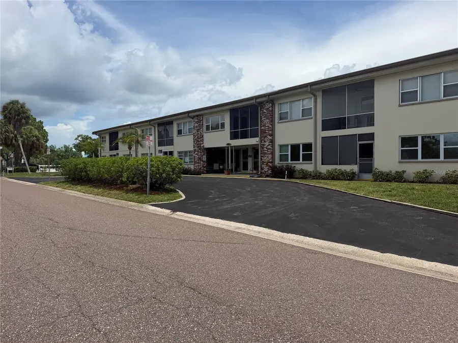 416 73rd Avenue N #205, Saint Petersburg, FL 33702 - #3